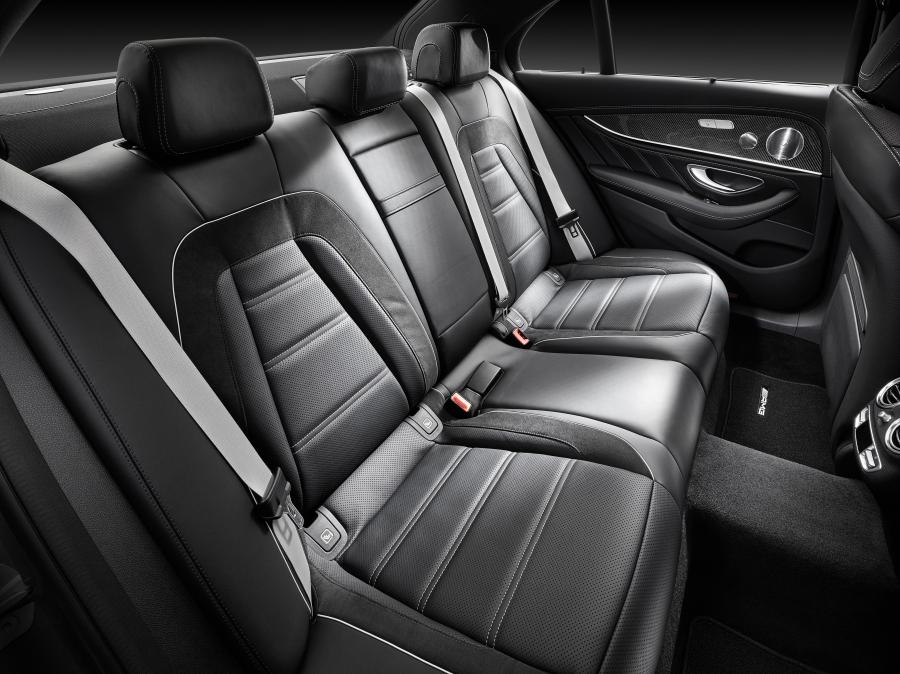 Интерьер Mercedes-AMG E63 S 4Matic 2017 года  (WW) (фото 44 из 52)